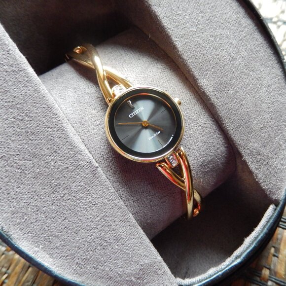 New Citizen Eco Drive Axiom Watch Goldtone Black Dial Crystals EX1422-54E $325 main image 11